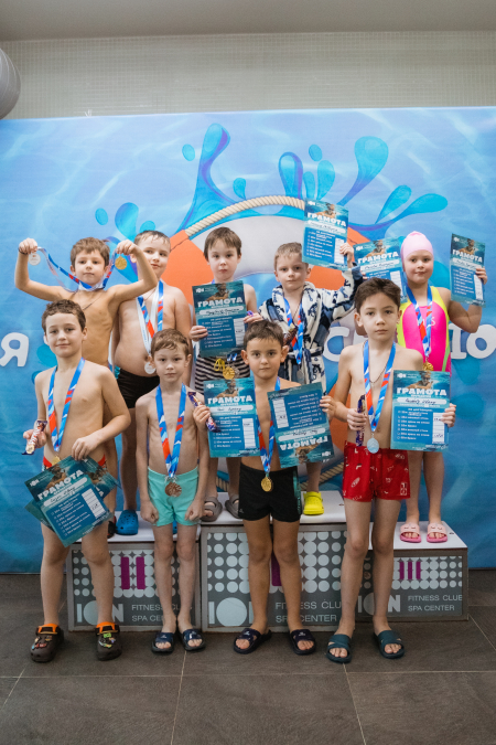 Детские соревнования по плаванию - фотоотчет